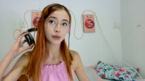 Snapshot of lilith_skinny1 chatting on 06-18-26, 11:09 Lilith online show from 06-18-26, 11:09