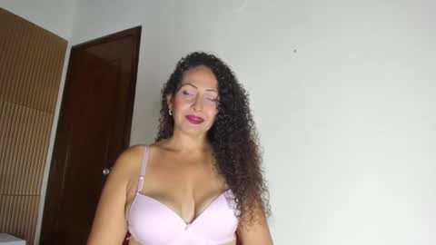 lilithphillis1 online show from 03-19-26, 05:28