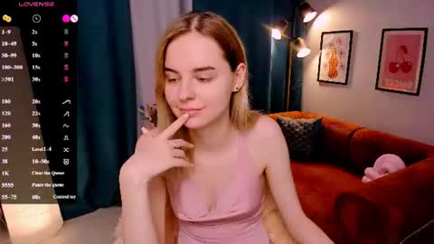 Lillian online show from 07-07-26, 08:40