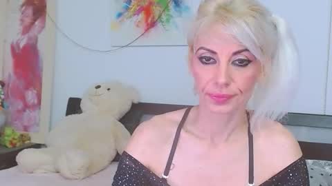 Lara online show from 05-10-26, 07:52