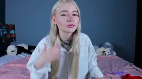 Snapshot of lillie_berry chatting on 06-21-26, 04:59 lillie_berry online show from 06-21-26, 04:59