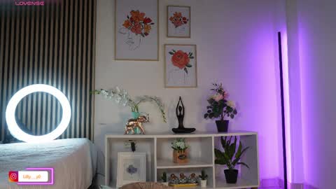 Sofia online show from 04-11-26, 01:48