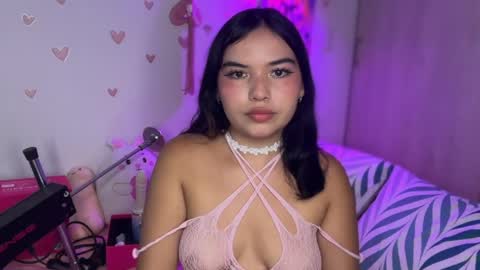 Snapshot of lilly_kinky chatting on 04-25-26, 04:37 Lilly online show from 04-25-26, 04:37