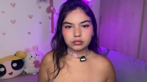Snapshot of lilly_kinky chatting on 05-03-26, 02:17 Lilly online show from 05-03-26, 02:17