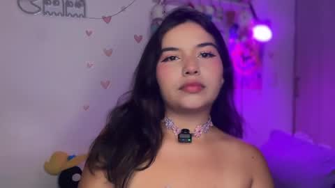 Snapshot of lilly_kinky chatting on 05-04-26, 01:56 Lilly online show from 05-04-26, 01:56