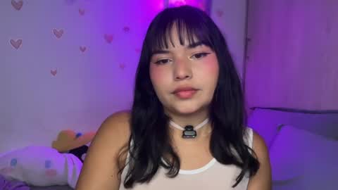 Snapshot of lilly_kinky chatting on 05-12-26, 02:08 Lilly online show from 05-12-26, 02:08