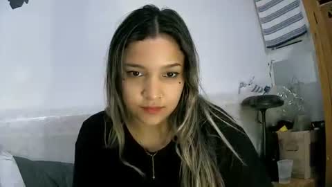 Sey - Lilly  online show from 03-29-26, 09:37