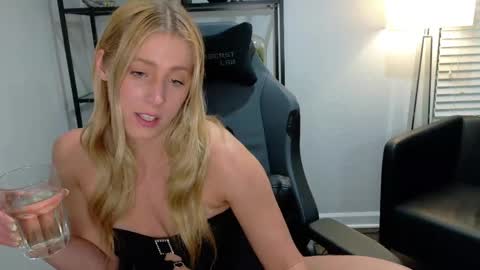 Lilly Baby Xo online show from 03-25-26, 01:33