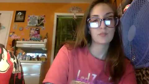 Snapshot of lillylushabae chatting on 11-28-25, 10:01 hi guys im back on here 3 online show from 11-28-25, 10:01