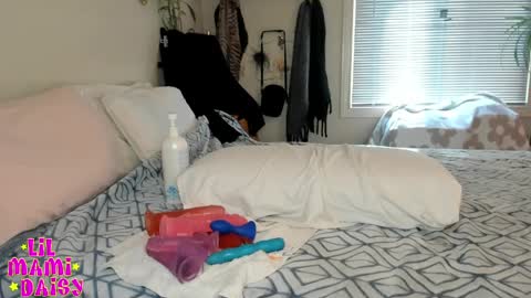 Daisy Bby online show from 05-19-26, 12:16