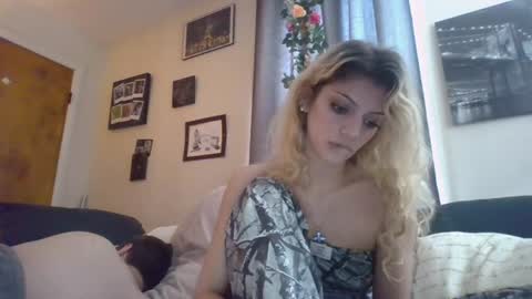 Little Violet online show from 07-12-26, 08:33