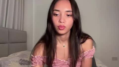 Snapshot of lily_bunnyy chatting on 06-05-26, 08:36 Lily online show from 06-05-26, 08:36