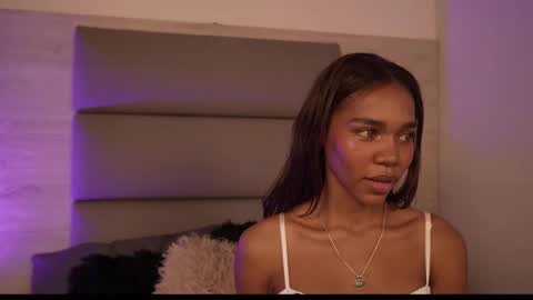 Lily Miiller online show from 04-08-26, 11:16