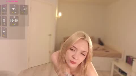 Lily online show from 07-19-26, 11:52
