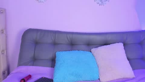 lily_rose0 online show from 04-05-26, 09:12