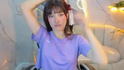 Snapshot of lily_tx chatting on 07-08-26, 12:42 Follow me.. Live 730 to 1400 online show from 07-08-26, 12:42