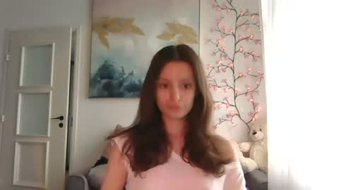 lilycandy_ online show from 06-17-26, 10:39