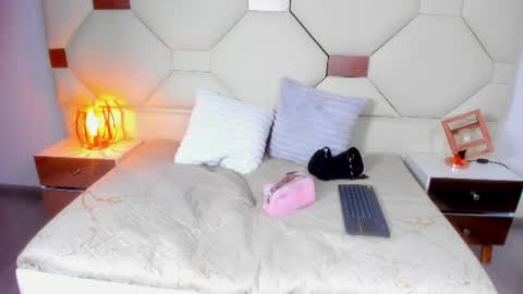 Lily online show from 07-01-26, 08:30
