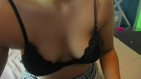 Sweetie Lily online show from 04-16-26, 01:01