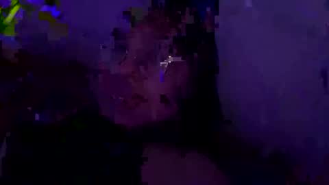 Snapshot of lilyhotson chatting on 05-12-26, 03:47 Lily online show from 05-12-26, 03:47