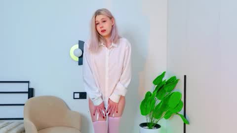 Lily online show from 03-23-26, 02:37