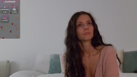 Lily online show from 10-26-25, 12:00