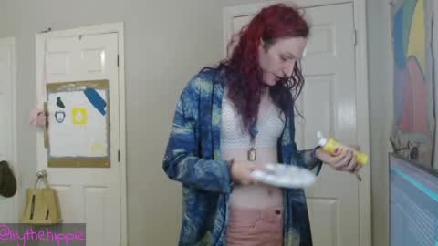 lilythehippie online show from 04-27-26, 07:01