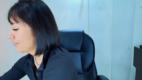  Lina Bedoya  online show from 01-12-26, 11:59