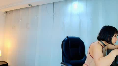  Lina Bedoya  online show from 05-12-26, 11:40