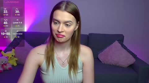 Snapshot of lina_bush chatting on 02-11-25, 12:05 lina_bush online show from 02-11-25, 12:05