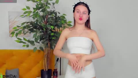 lina_massey online show from 04-14-26, 01:00