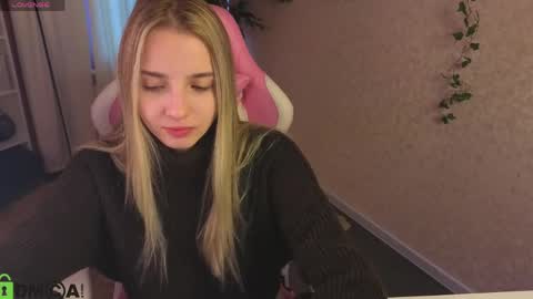 LINA online show from 04-16-26, 01:17