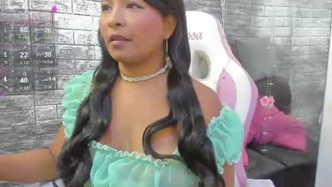 LINA SANCHEZ online show from 06-27-26, 04:23