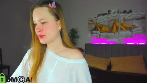 Lina online show from 05-15-26, 01:12