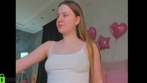 Lina online show from 06-04-26, 12:38