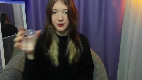 Snapshot of lina_vi chatting on 12-19-24, 08:55 Lina online show from 12-19-24, 08:55