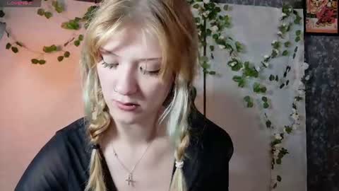 Lina online show from 07-02-26, 08:04