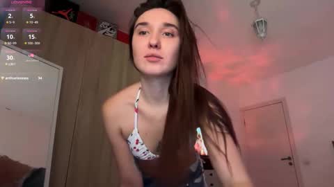 Lina online show from 11-11-25, 05:46