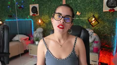 Lina  online show from 05-15-26, 11:28