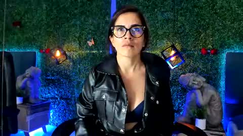 Snapshot of linagh chatting on 07-02-26, 11:27 Lina online show from 07-02-26, 11:27