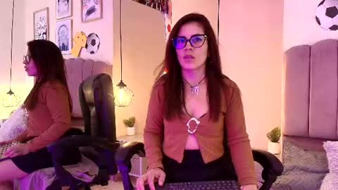 Snapshot of linagh chatting on 07-04-26, 06:58 Lina online show from 07-04-26, 06:58