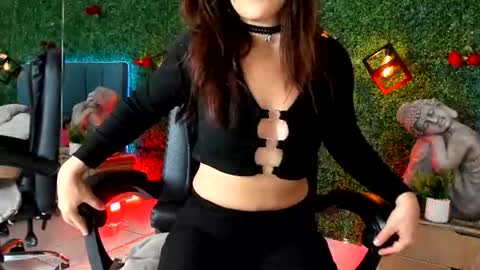 Snapshot of linagh chatting on 07-06-26, 11:18 Lina online show from 07-06-26, 11:18