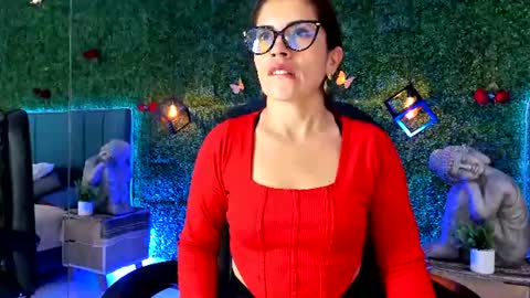 Snapshot of linagh chatting on 07-07-26, 11:25 Lina online show from 07-07-26, 11:25
