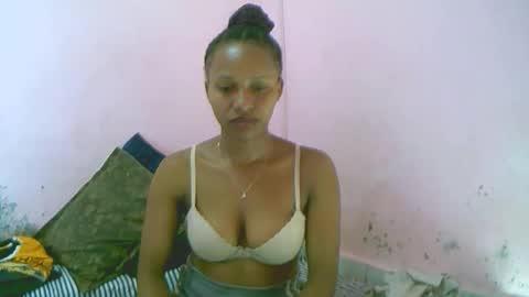 linah1123 online show from 04-11-26, 02:49