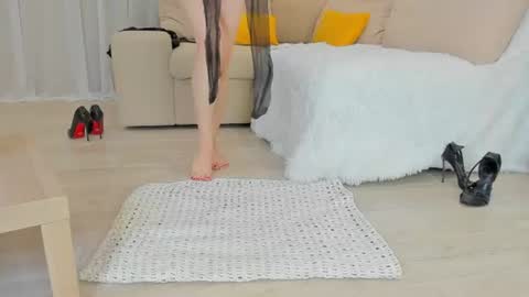Lina Fanslymysensualworld online show from 06-19-26, 07:23