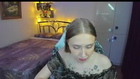 Snapshot of linatruly chatting on 06-12-26, 09:35 Lina online show from 06-12-26, 09:35