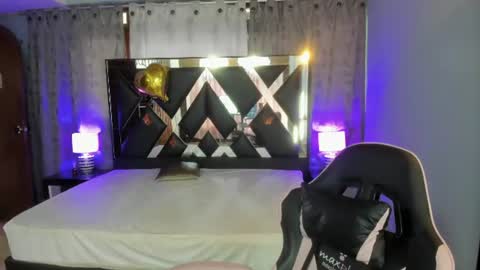 Snapshot of linda4petite chatting on 06-13-26, 06:50 Linda online show from 06-13-26, 06:50