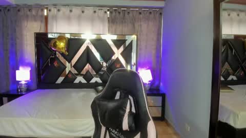 Snapshot of linda4petite chatting on 06-20-26, 06:33 Linda online show from 06-20-26, 06:33