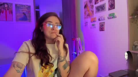 Giggles  online show from 05-30-26, 12:52