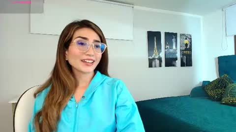 Snapshot of linda_morgan1 chatting on 06-11-26, 10:57 Maria Paula online show from 06-11-26, 10:57